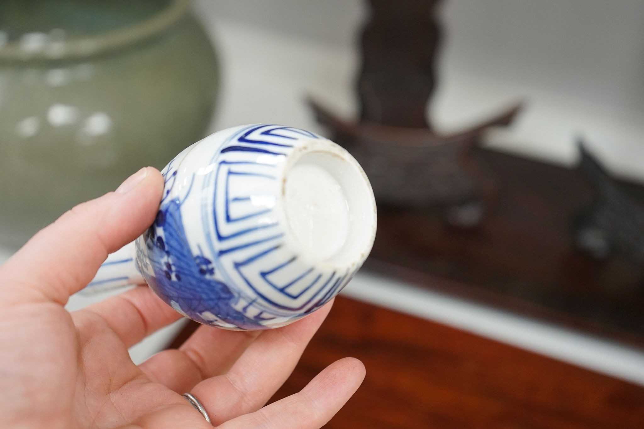 Assorted small Chinese blue and white vases etc., tallest 22cm